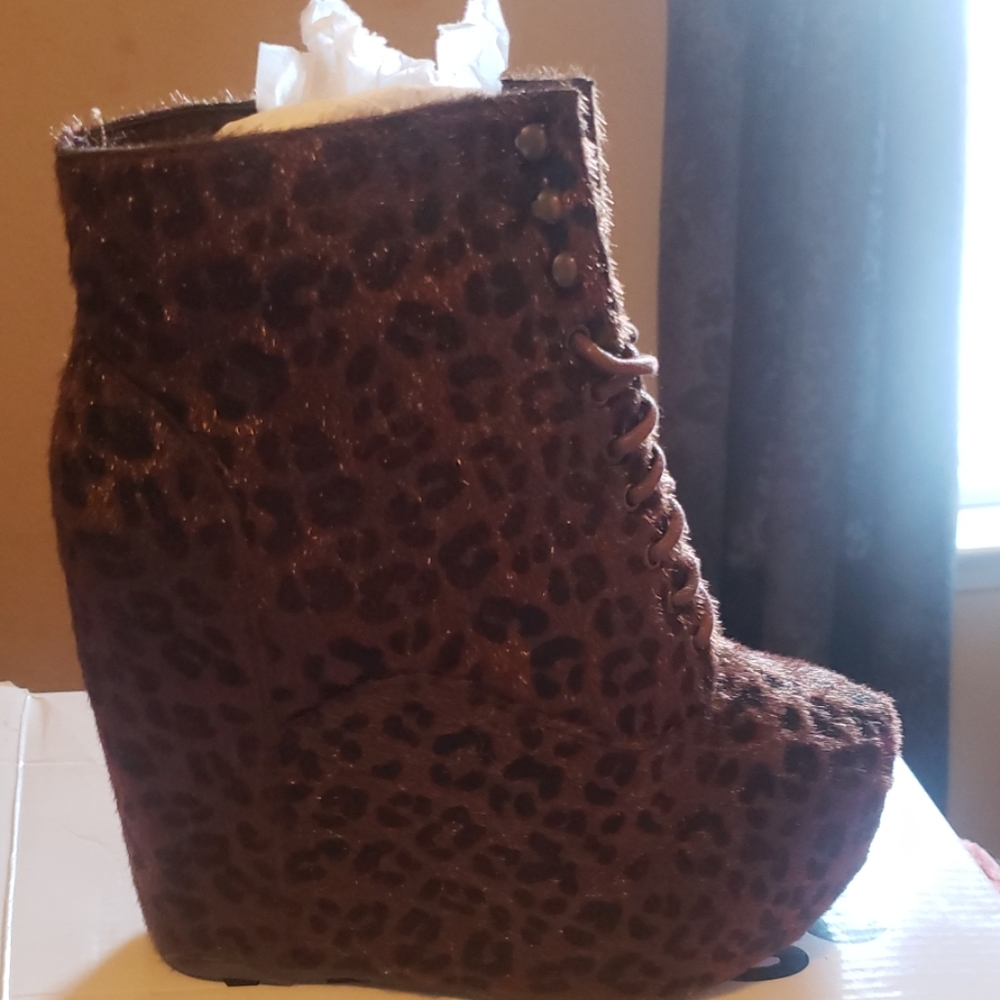Wedge heel boots
